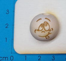 Lade das Bild in den Galerie-Viewer, 5er Set, Holzkugeln mit Gesicht (20mm)