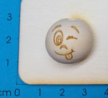 Lade das Bild in den Galerie-Viewer, 5er Set, Holzkugeln mit Gesicht (20mm)