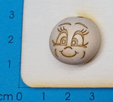 Lade das Bild in den Galerie-Viewer, 5er Set, Holzkugeln mit Gesicht (20mm)