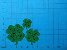 Lade das Bild in den Galerie-Viewer, 105-teiliges Streudeko-Set "Kleeblätter" in 3 verschiedenen Größen; Filz