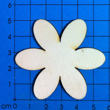 Lade das Bild in den Galerie-Viewer, Blume aus Holz