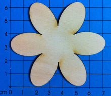 Lade das Bild in den Galerie-Viewer, Blume aus Holz