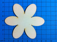 Lade das Bild in den Galerie-Viewer, Blume aus Holz