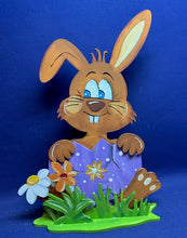 Lade das Bild in den Galerie-Viewer, Hase im Ei 30 cm und Blume