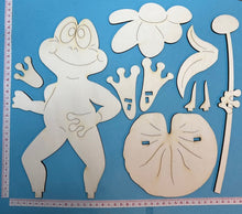 Lade das Bild in den Galerie-Viewer, Frosch stehend 30 cm mit Blume aus Holz, Bausatz