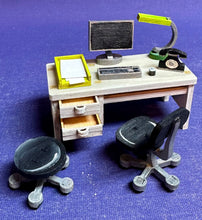 Lade das Bild in den Galerie-Viewer, Komplettset "Arztpraxis" für Puppenhaus