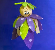 Lade das Bild in den Galerie-Viewer, kleine Blumenkinder aus Filz (verschiedene Ausführungen)