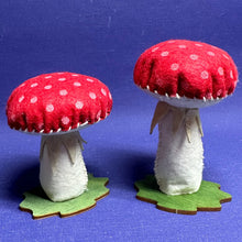 Lade das Bild in den Galerie-Viewer, Pilze zum Nähen, 2er Set (verschiedene Farbkombinationen)