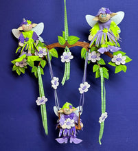 Lade das Bild in den Galerie-Viewer, Komplettset: Blätterbogen ca. 29cm mit Sommerelfe auf Schaukel