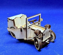 Lade das Bild in den Galerie-Viewer, Auto (Oldtimer) für Puppenhaus