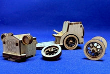 Lade das Bild in den Galerie-Viewer, Auto (Oldtimer) für Puppenhaus