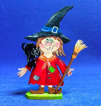 Lade das Bild in den Galerie-Viewer, Wichtelhexe mit Besen und Buckelkatze