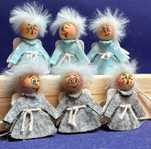 Lade das Bild in den Galerie-Viewer, Mini-Engel aus Filz (verschiedene Farben)