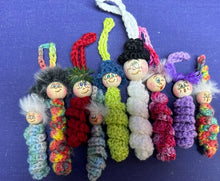 Lade das Bild in den Galerie-Viewer, 5er Set, Holzkugeln mit Gesicht (20mm)