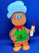 Lade das Bild in den Galerie-Viewer, Lebkuchenmännchen mit Kochmütze und Nudelholz