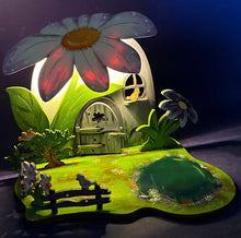 Lade das Bild in den Galerie-Viewer, Blumenhaus mit viel Zubehör