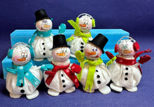 Lade das Bild in den Galerie-Viewer, Schneemänner zum Fädeln aus Filz, 6er Set
