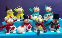 Lade das Bild in den Galerie-Viewer, Schneemänner zum Fädeln aus Filz, 6er Set