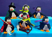Lade das Bild in den Galerie-Viewer, Pinguine zum Fädeln aus Filz, 6er Set