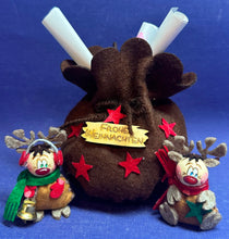 Lade das Bild in den Galerie-Viewer, Rentiere zum Fädeln aus Filz, 6er Set (verschiedene Farben)