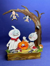 Lade das Bild in den Galerie-Viewer, Komplettset: Baum mit Bodenplatte mit Geister und Kürbis