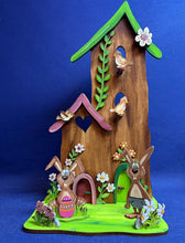 Lade das Bild in den Galerie-Viewer, Vogelhaus zum Stellen und Dekorieren
