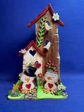 Lade das Bild in den Galerie-Viewer, Vogelhaus zum Stellen und Dekorieren
