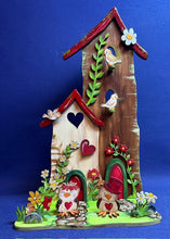 Lade das Bild in den Galerie-Viewer, Vogelhaus zum Stellen und Dekorieren