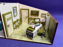 Lade das Bild in den Galerie-Viewer, Komplettset "Wartezimmer" für Puppenhaus