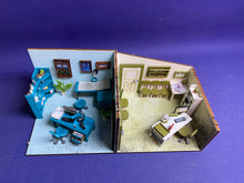 Lade das Bild in den Galerie-Viewer, Komplettset "Arztpraxis" für Puppenhaus