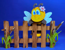 Lade das Bild in den Galerie-Viewer, Biene für Zaun