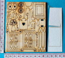 Lade das Bild in den Galerie-Viewer, Zubehör für Schlafzimmer (Fenster, Stuhl, Nachttischlampen, etc) für Puppenhaus