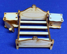 Lade das Bild in den Galerie-Viewer, Doppelbett mit Nachtschränke für Puppenhaus