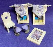 Lade das Bild in den Galerie-Viewer, Zubehör für Schlafzimmer (Fenster, Stuhl, Nachttischlampen, etc) für Puppenhaus