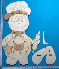 Lade das Bild in den Galerie-Viewer, Lebkuchenmännchen mit Kochmütze und Nudelholz