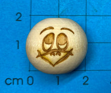 Lade das Bild in den Galerie-Viewer, 5er Set, Holzkugeln - Tiere und Fantasie (20mm)