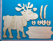 Lade das Bild in den Galerie-Viewer, Rentier "Lui" seitlich mit großer Nase zum Hinstellen