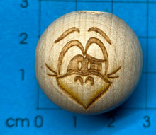Lade das Bild in den Galerie-Viewer, Holzkugeln mit Gesicht (25mm)