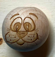 Lade das Bild in den Galerie-Viewer, Holzkugeln mit Gesicht (25mm)