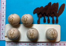 Lade das Bild in den Galerie-Viewer, Holzkugeln mit Gesicht (25mm)
