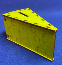 Lade das Bild in den Galerie-Viewer, Käsestück, Bausatz, als Spardose für Geldgeschenk