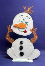Lade das Bild in den Galerie-Viewer, Schneemann Snowy mit Kopf in der Hand 30cm
