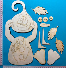 Lade das Bild in den Galerie-Viewer, Kürbisfigur zum Stellen