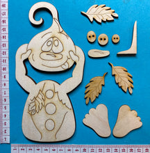 Lade das Bild in den Galerie-Viewer, Kürbisfigur zum Stellen