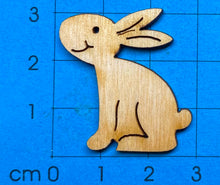 Lade das Bild in den Galerie-Viewer, Hase, seitlich, sitzend, Kopf nach oben