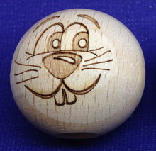 Lade das Bild in den Galerie-Viewer, 6er Set, Holzkugeln mit Gesicht (15mm)