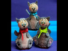 Laden und Abspielen von Videos im Galerie-Viewer, Katzen aus Filz (3er Set), verschiedene Farben