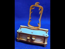 Laden und Abspielen von Videos im Galerie-Viewer, Schrank und Spiegelkommode für Puppenhaus