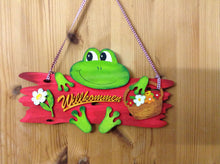 Lade das Bild in den Galerie-Viewer, Schriftzug "Griaß Di" aus Holz