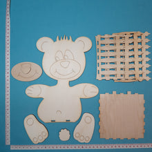 Lade das Bild in den Galerie-Viewer, Teddy mit Körbchen aus Holz